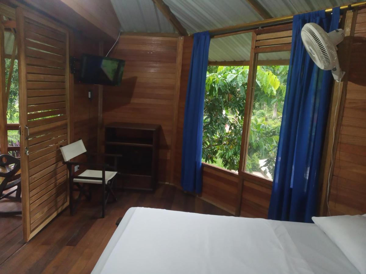 Hostal Suna Vito ปวยร์โตอาซิส ภายนอก รูปภาพ