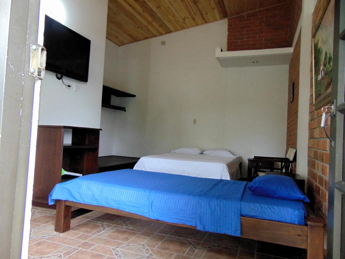 Hostal Suna Vito ปวยร์โตอาซิส ภายนอก รูปภาพ
